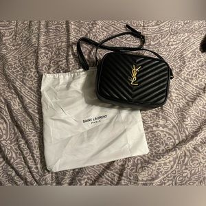 DH Gate Crossbody Bag